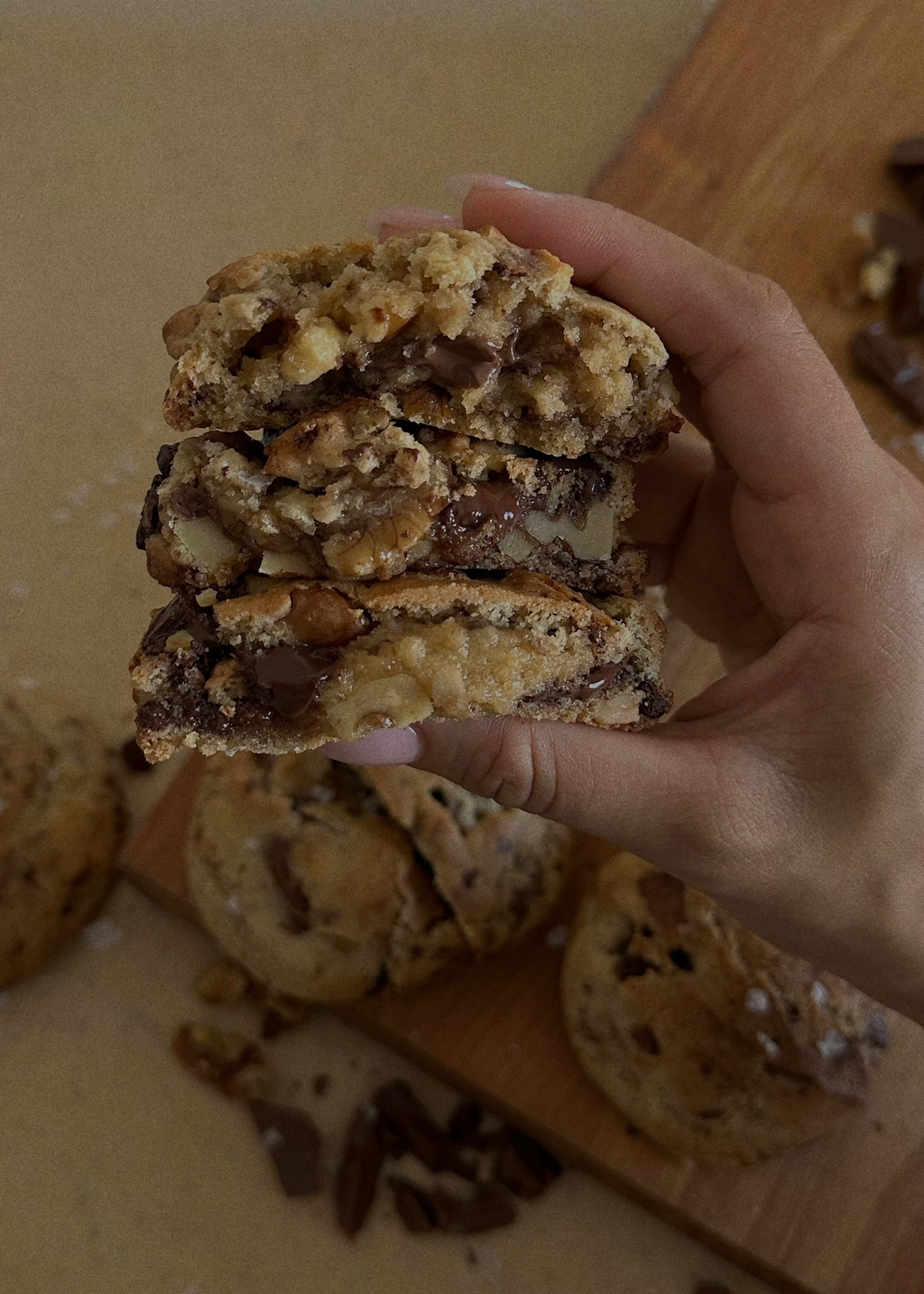 Chocolate Chip Walnut Cookie