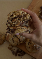 Chocolate Chip Walnut Cookie
