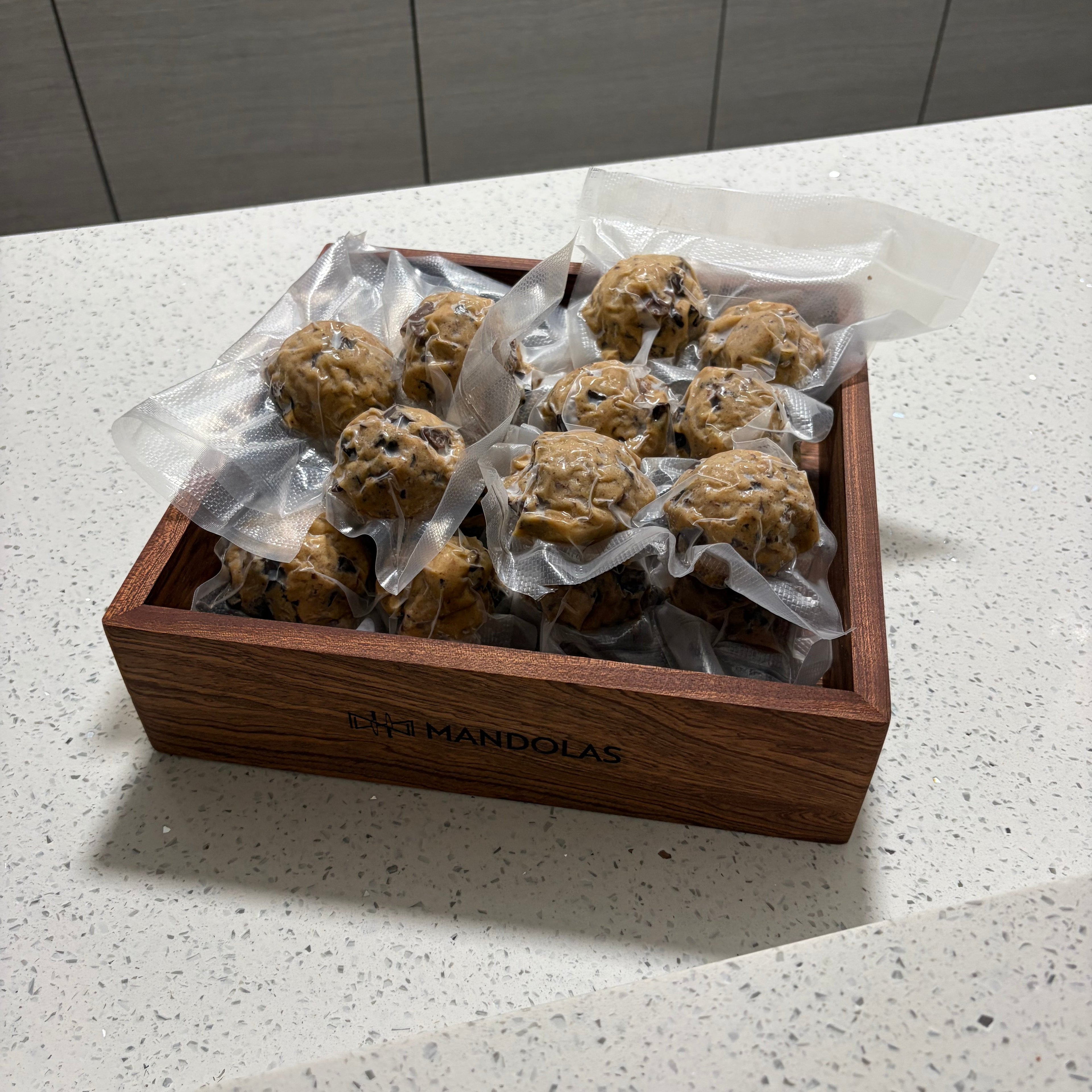 Chocolate Chip Cookie Dough (con walnuts)